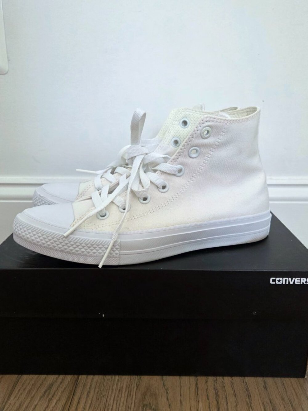 White Converse Chuck Taylor All Star II Lunarlon High Top Sneakers Unisex Size 8 - Picture 4 of 16